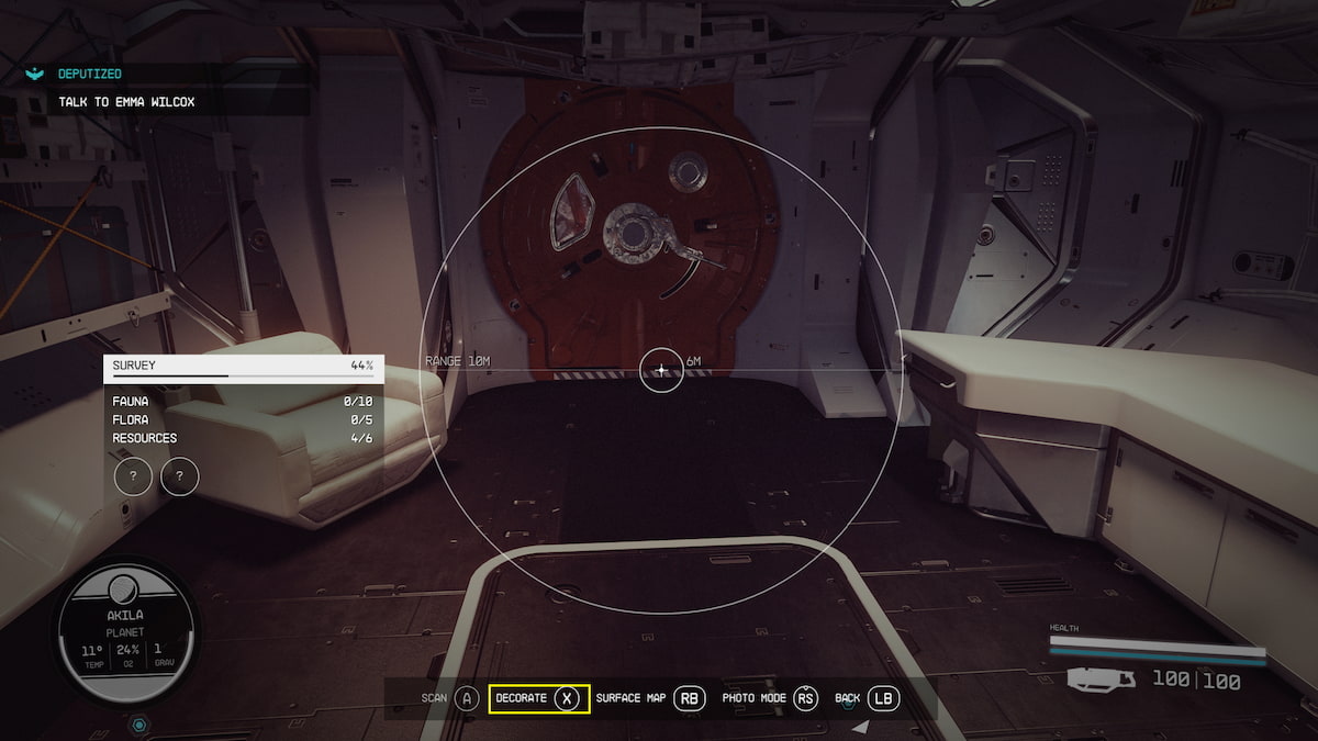 Hand Scanner HUD with decorate option in ship interior in Starfield