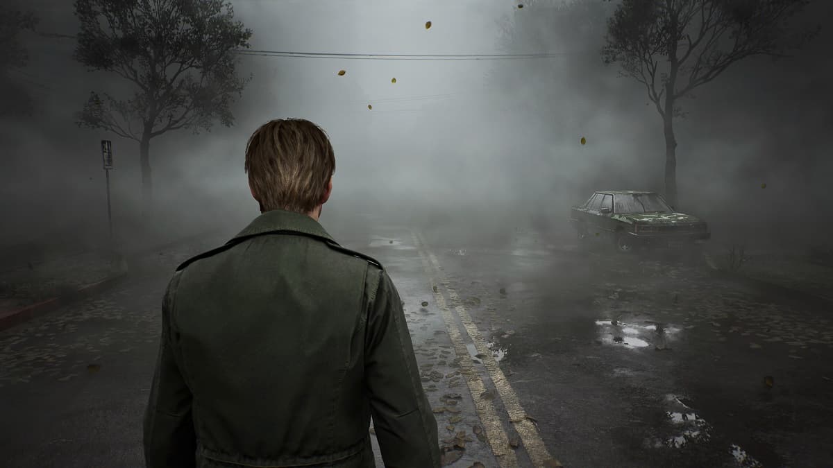 Silent Hill 2 James wanders foggy streets