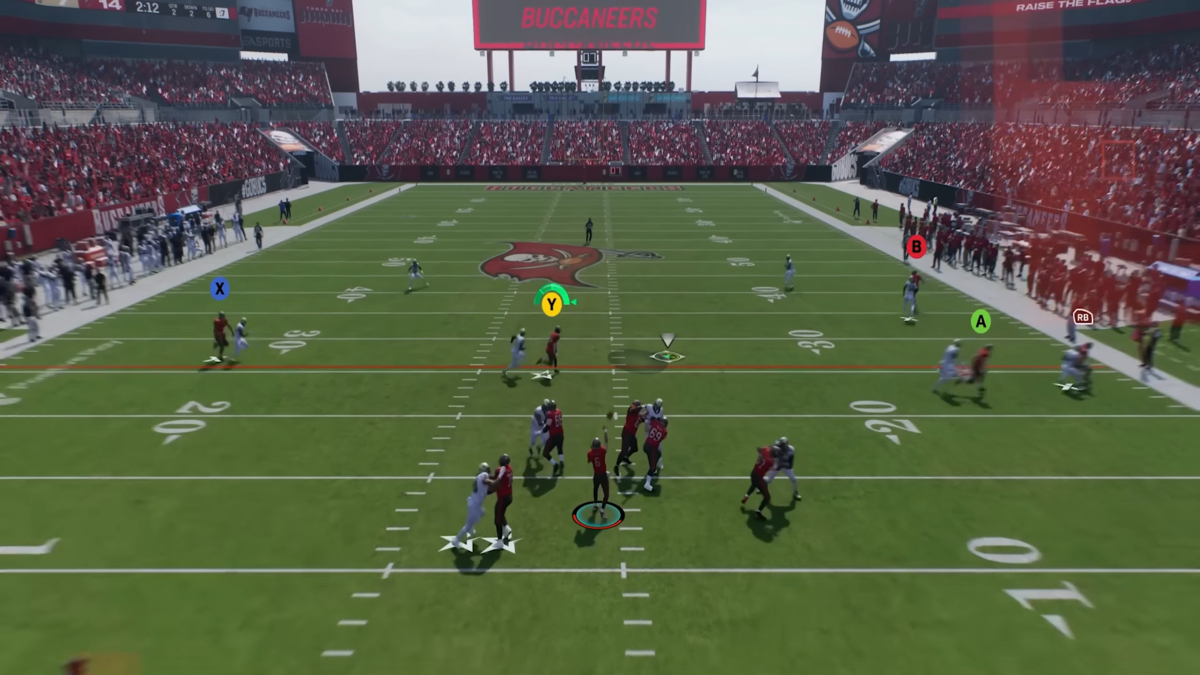 QB throwing a pass in Madden 25